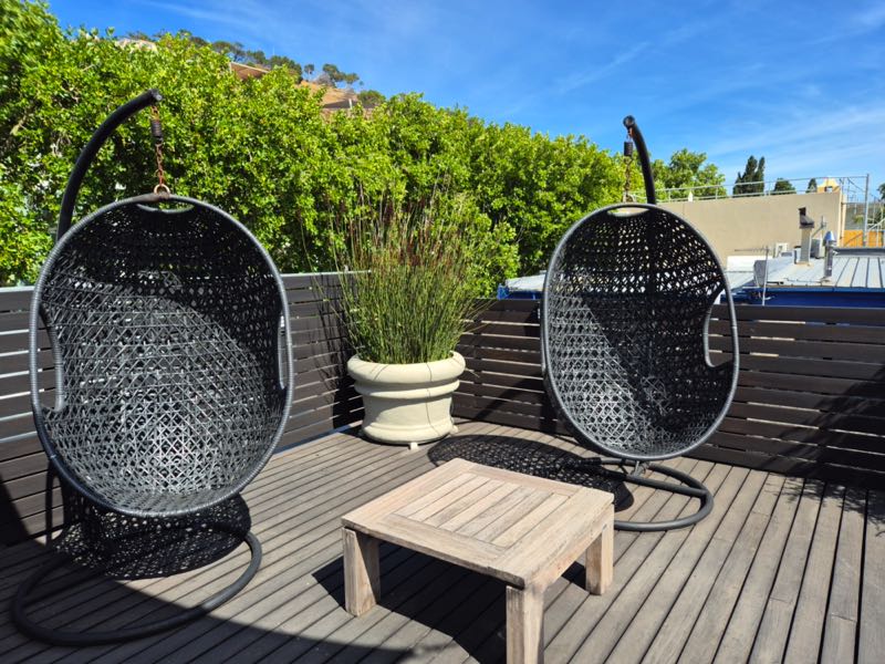 10 Loader Street - roof deck hanging chairs