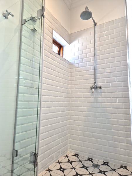19 Jarvis Street - Bedroom 1 en-suite shower