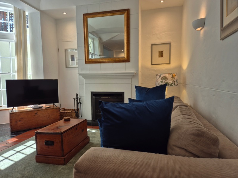 42 Napier Street - living area