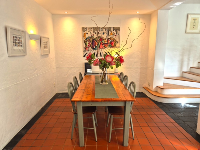 42 Napier Street - dining area